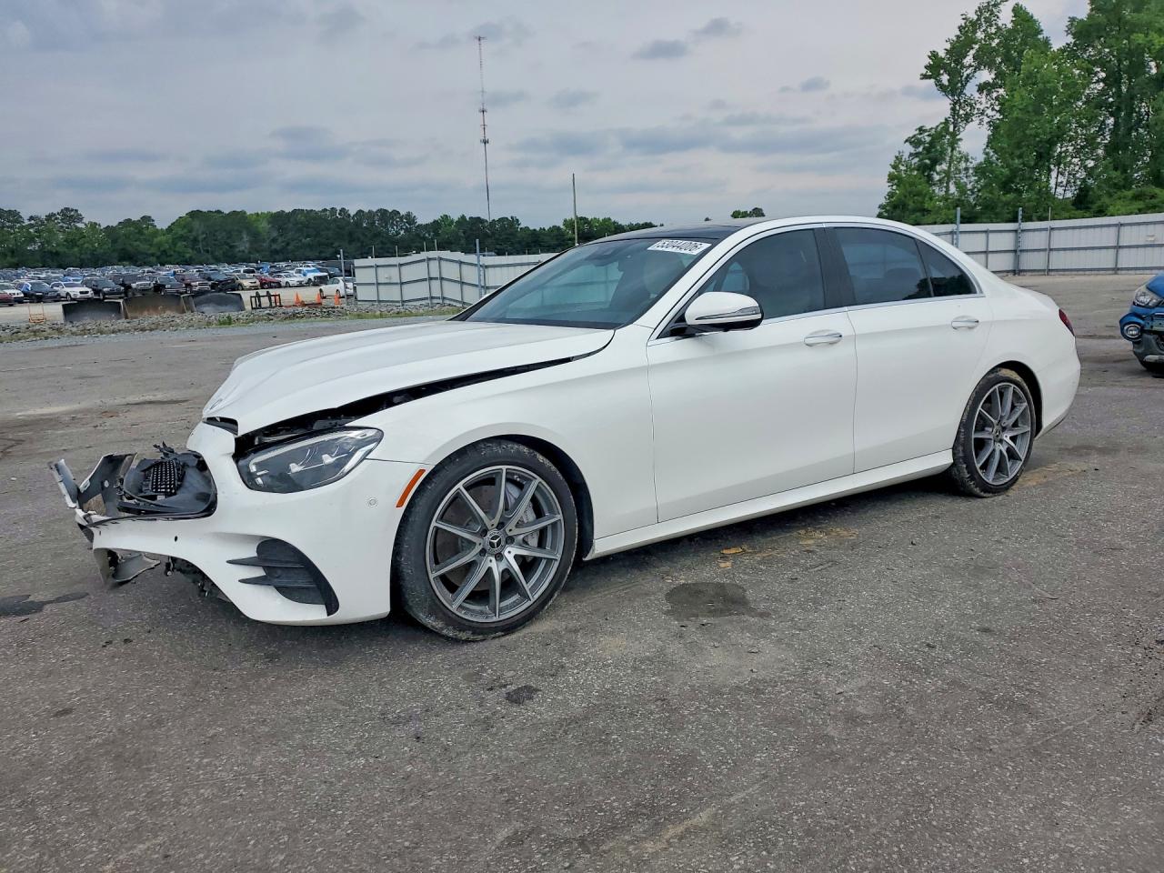 2022 MERCEDES-BENZ E