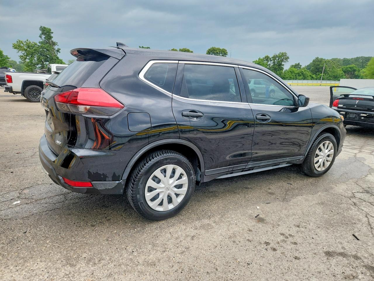 2017 NISSAN ROGUE S photo 3