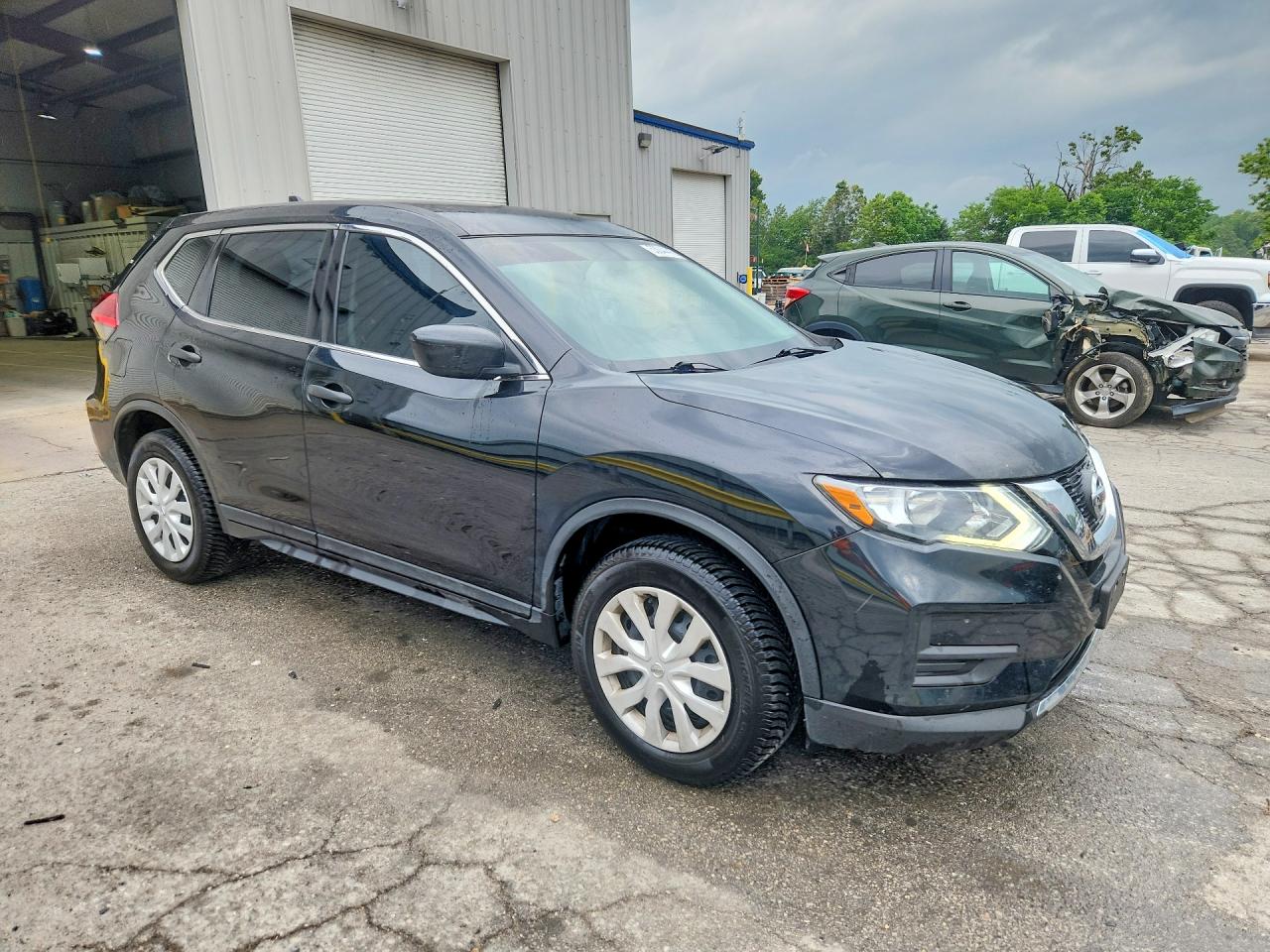 2017 NISSAN ROGUE S photo 4