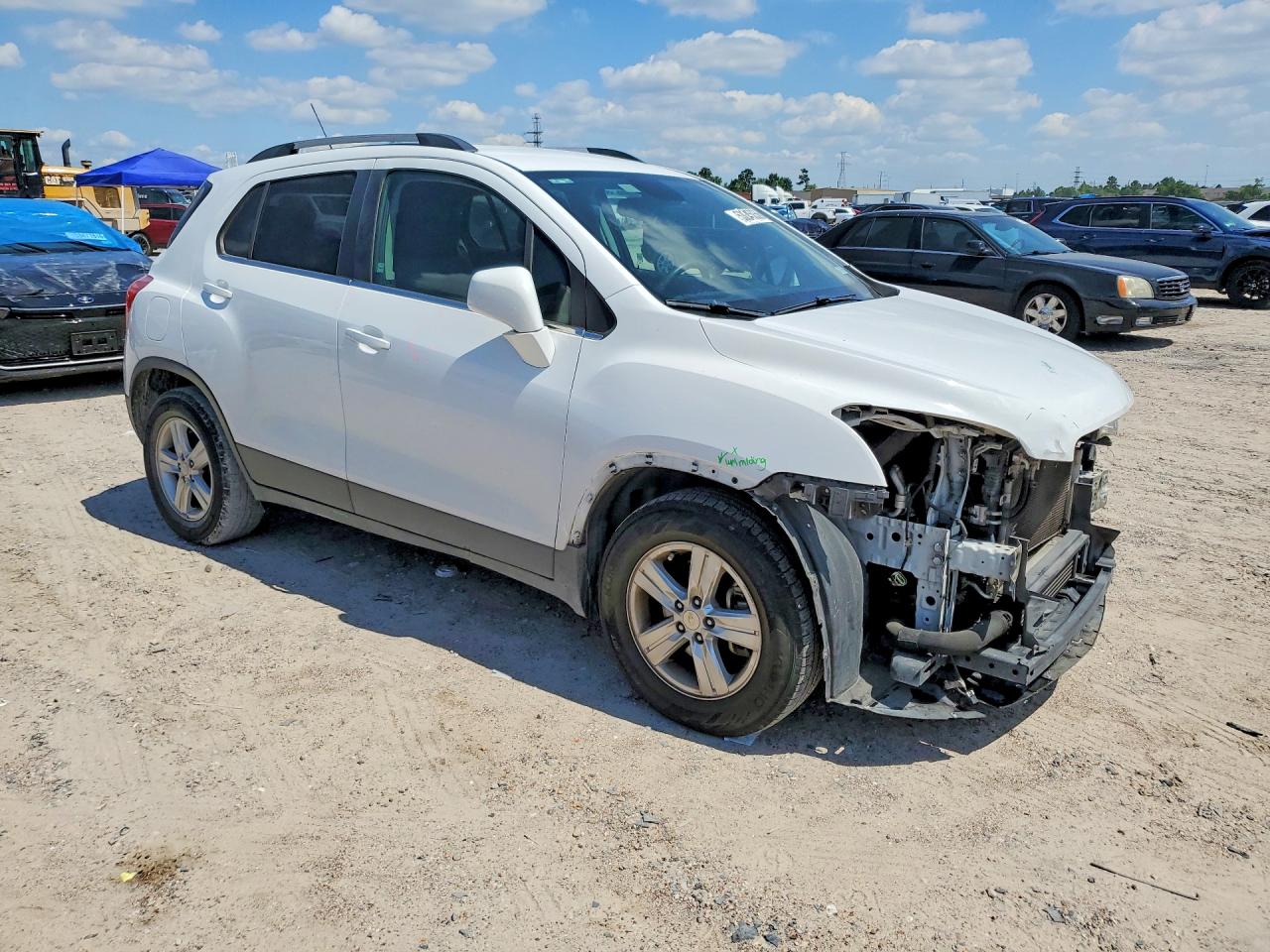 2015 CHEVROLET TRAX 1LT photo 4