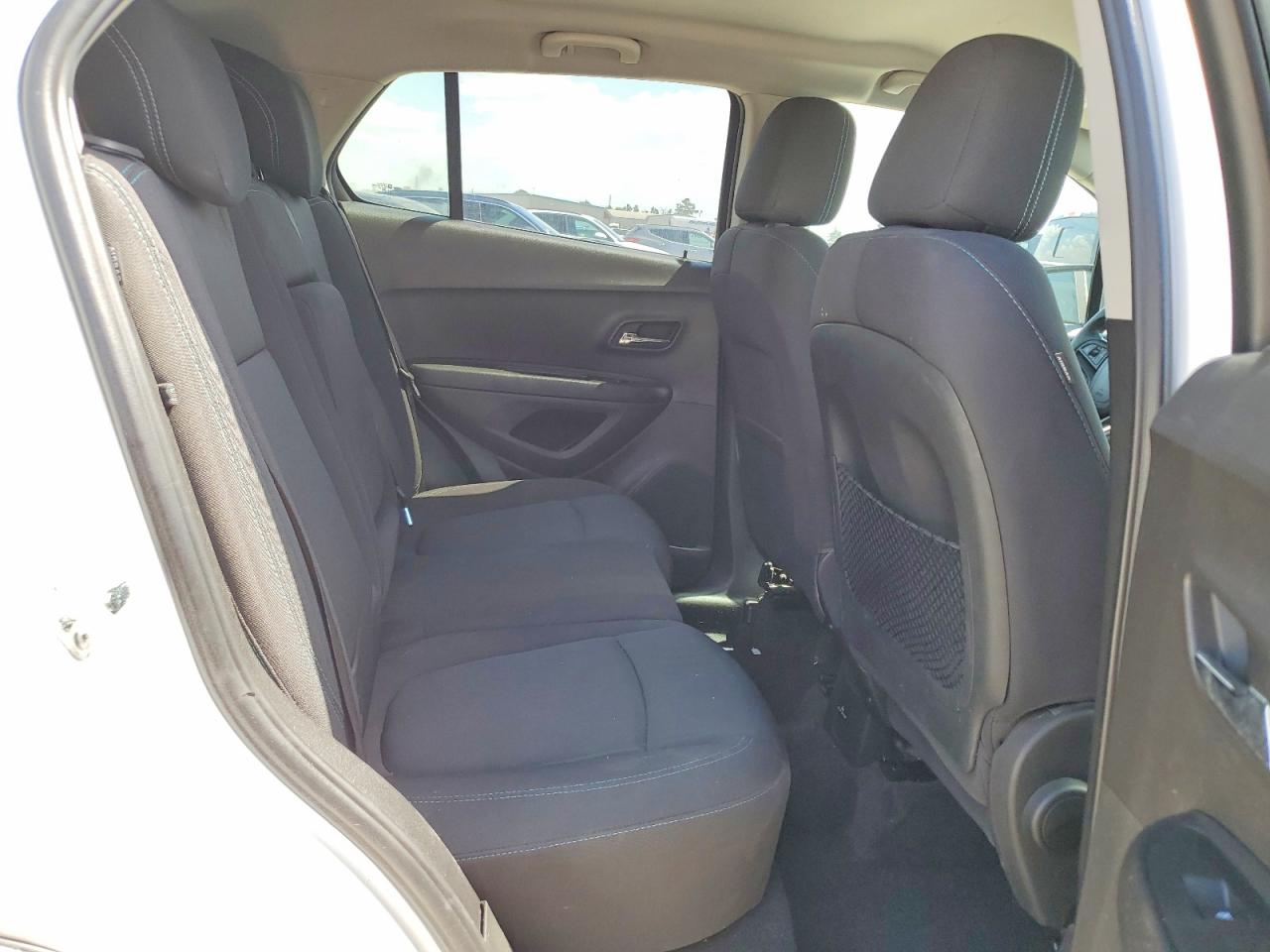 2015 CHEVROLET TRAX 1LT photo 11