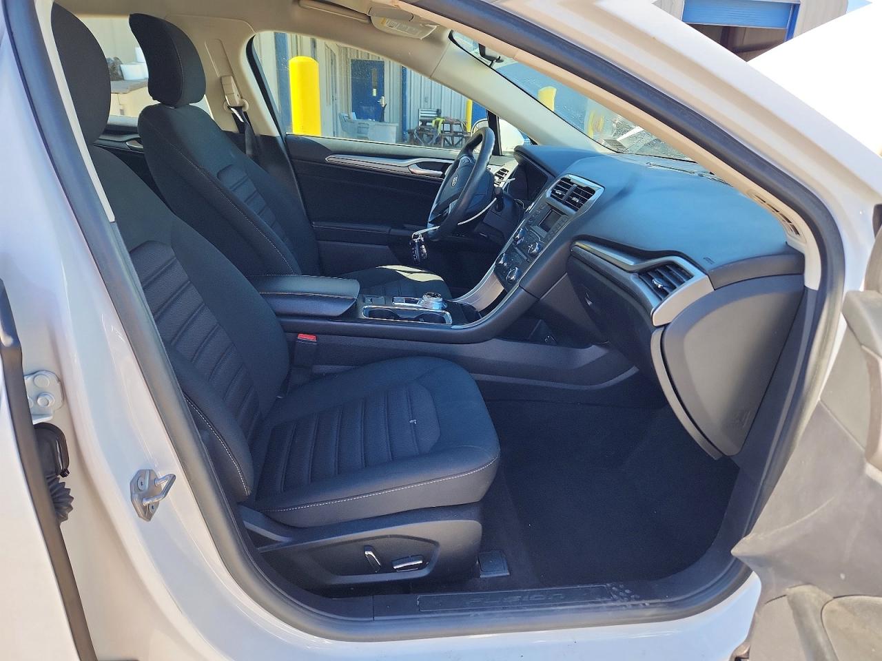 2018 FORD FUSION SE photo 19