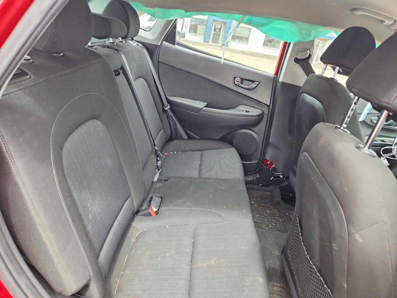 2022 HYUNDAI KONA SE photo 19