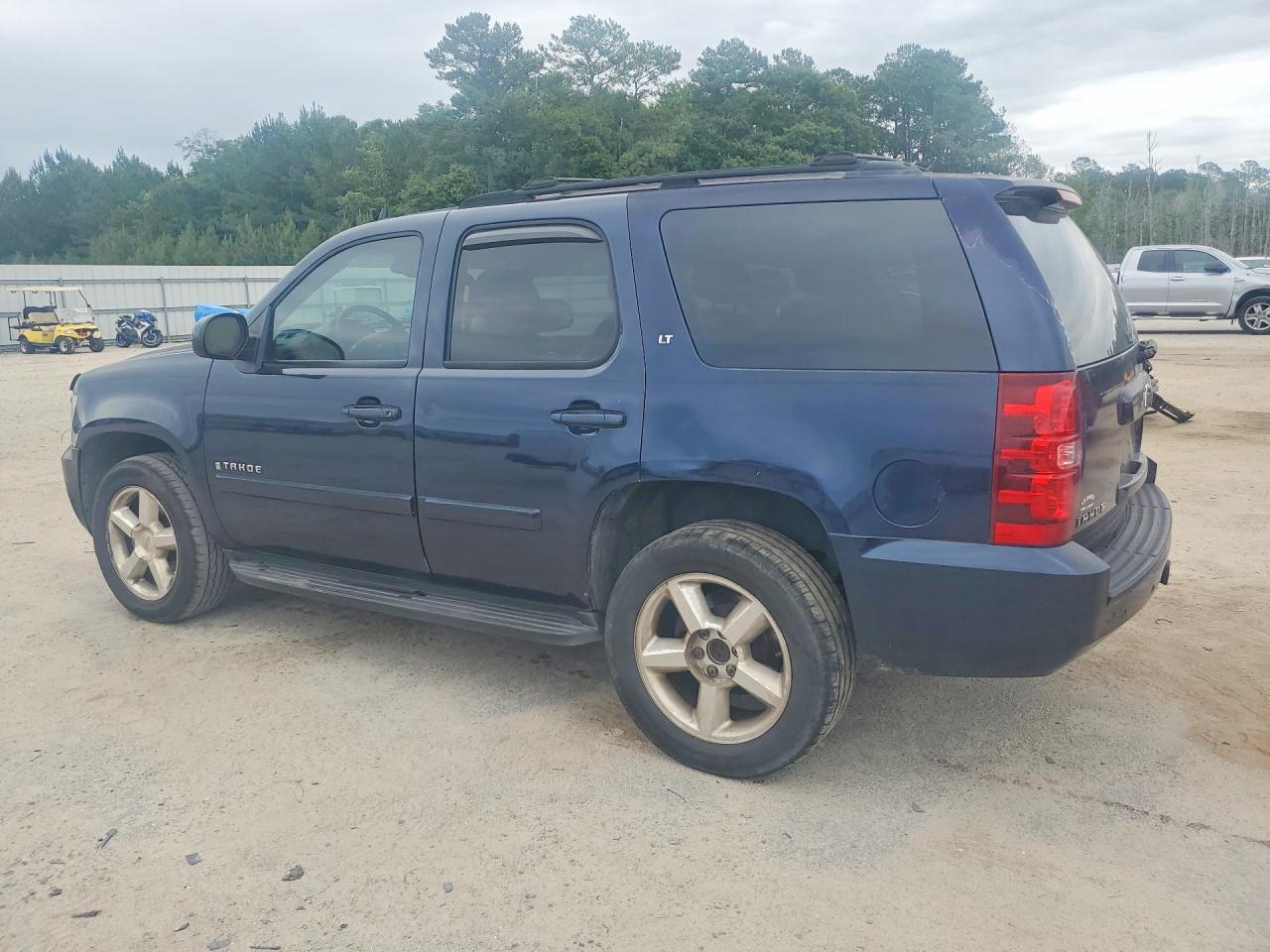 2007 CHEVROLET TAHOE K1500 photo 2