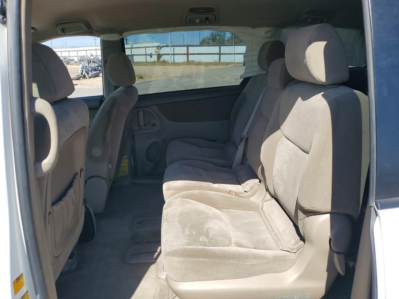 2007 TOYOTA SIENNA LE 8-PASSENGER photo 31