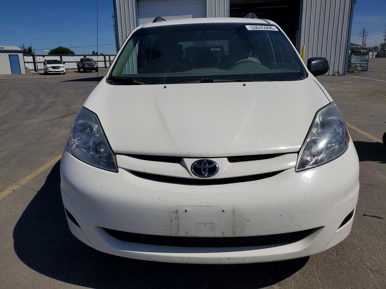 2007 TOYOTA SIENNA LE 8-PASSENGER photo 13