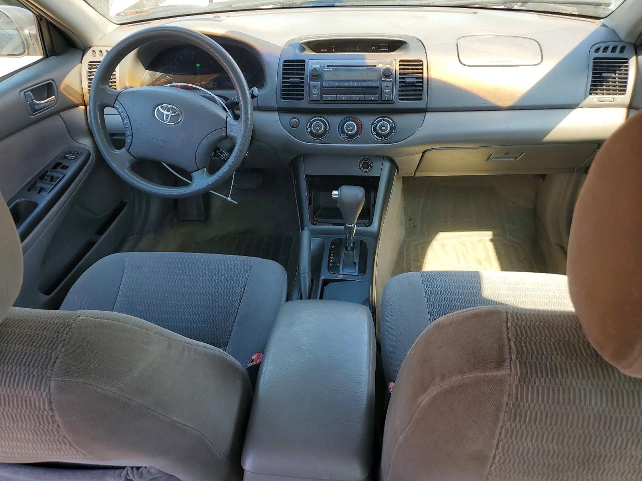 2005 TOYOTA CAMRY LE photo 22
