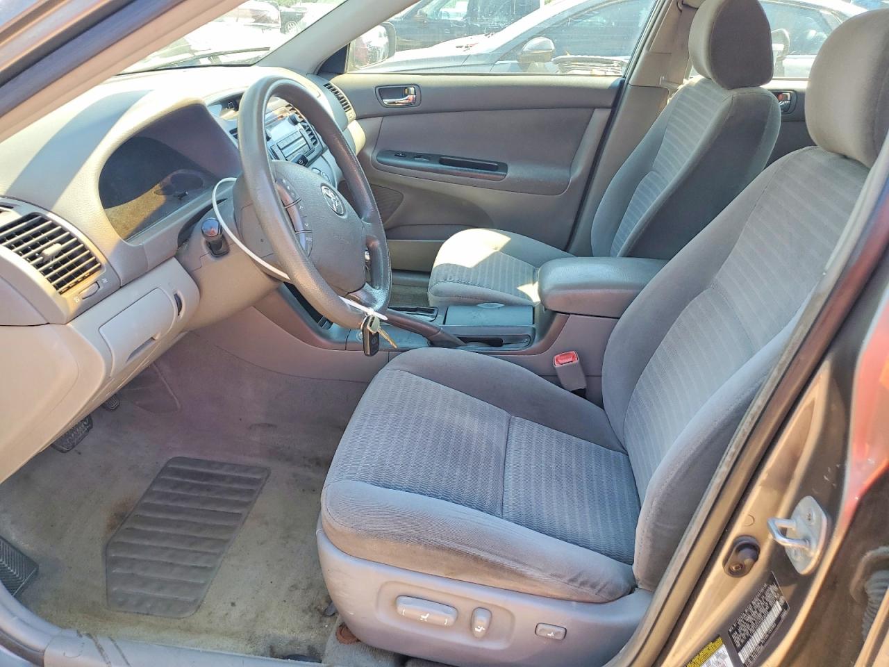 2005 TOYOTA CAMRY LE photo 19
