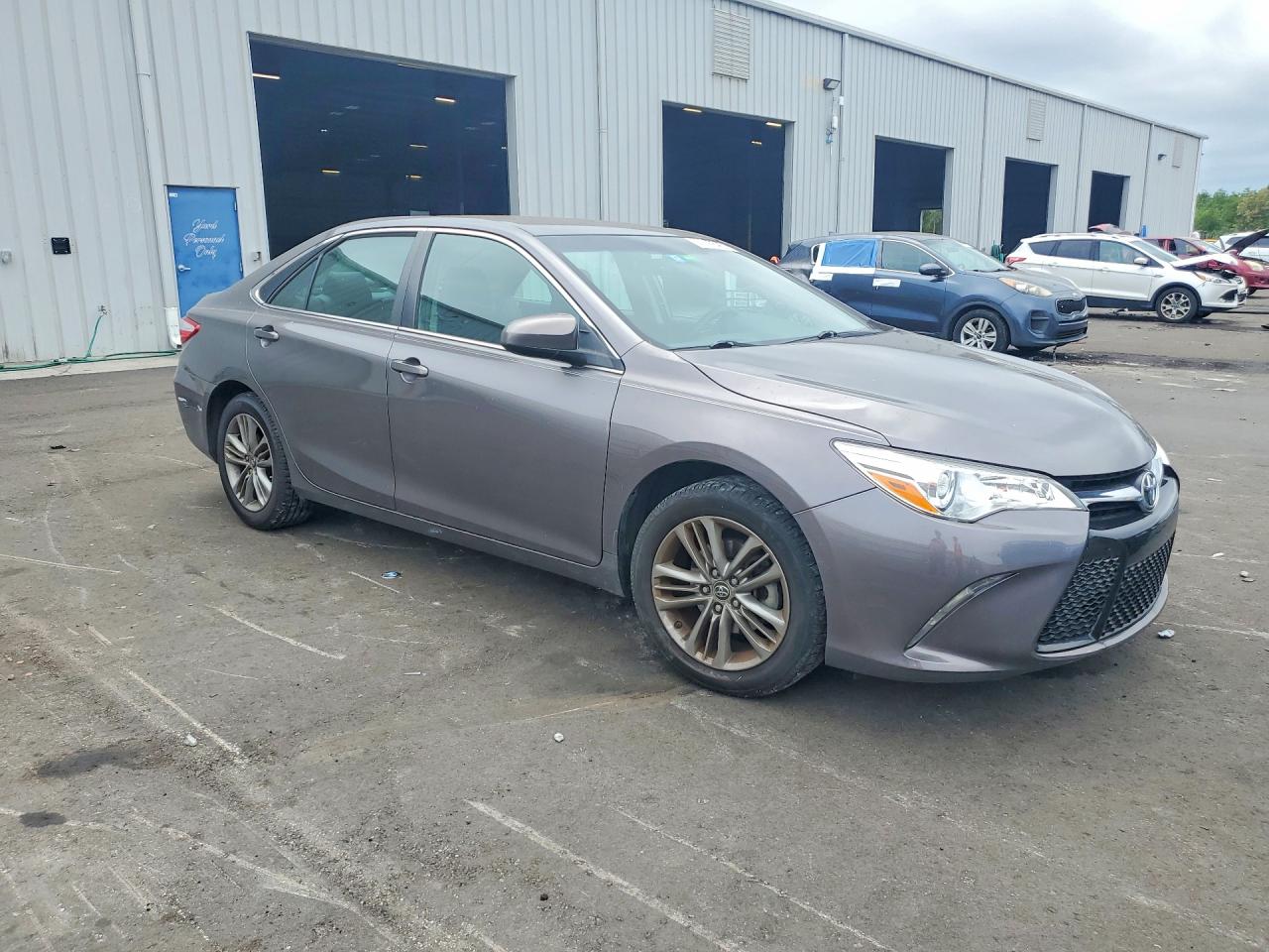 2015 TOYOTA CAMRY SE photo 7