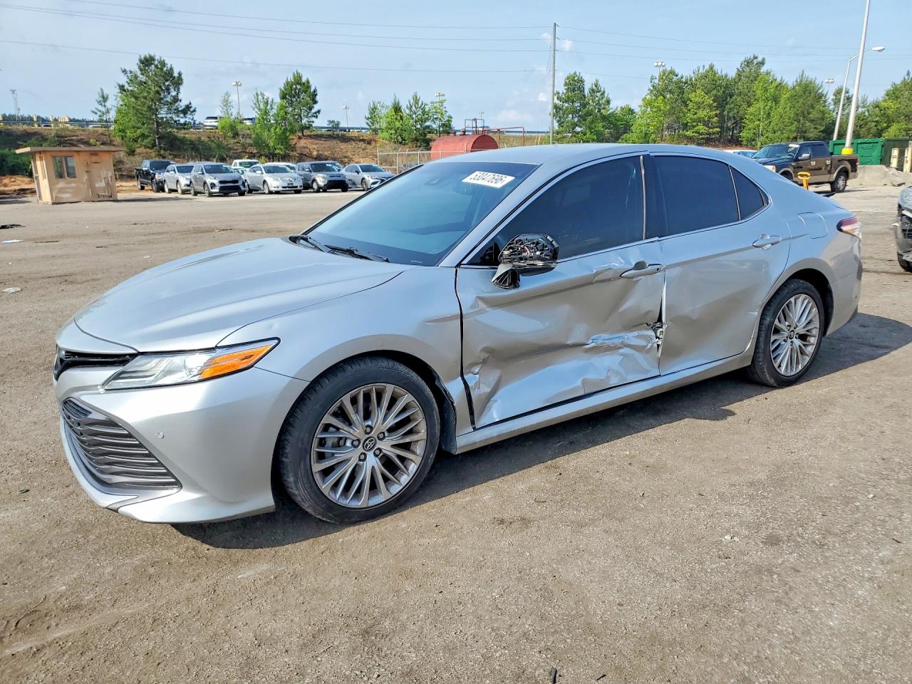 2018 TOYOTA CAMRY