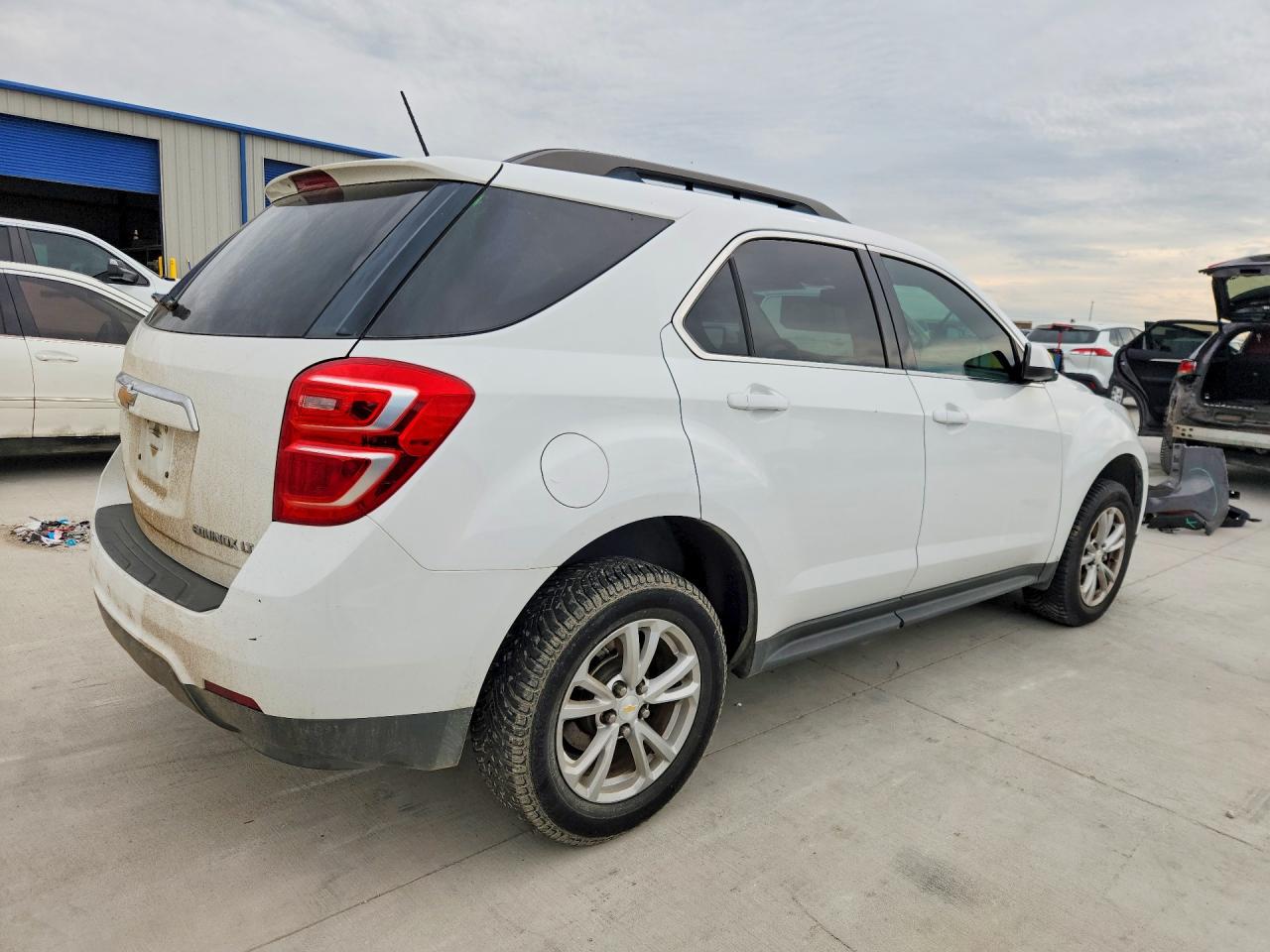 2016 CHEVROLET EQUINOX LT photo 5