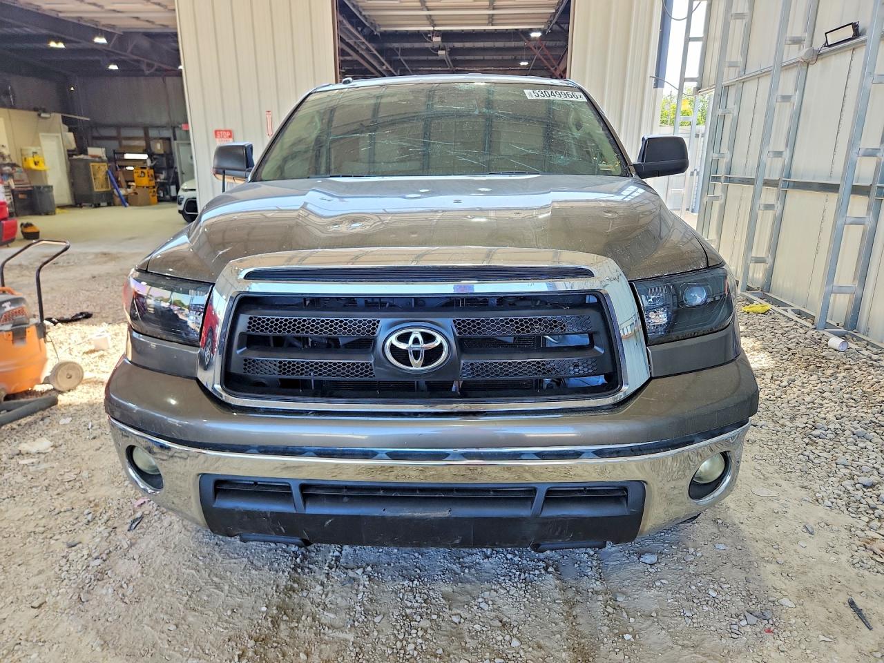 2011 TOYOTA TUNDRA DOUBLE CAB SR5 photo 9