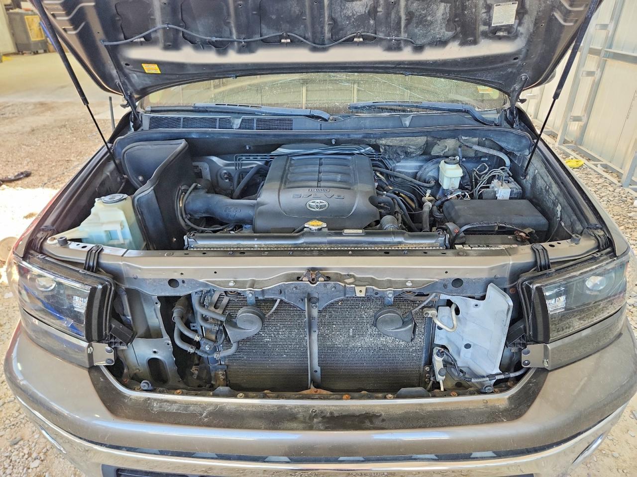 2011 TOYOTA TUNDRA DOUBLE CAB SR5 photo 21