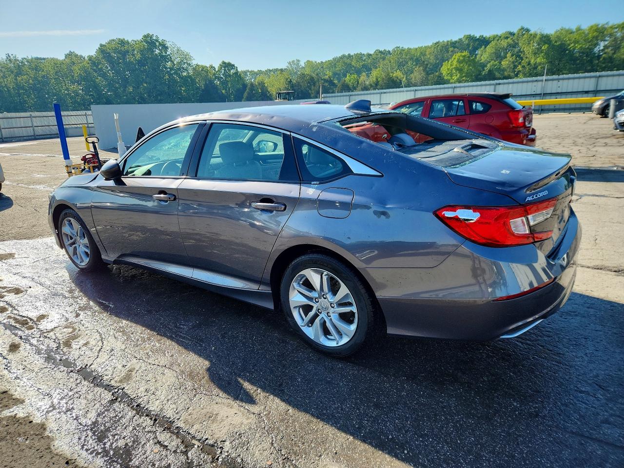 2018 HONDA ACCORD LX photo 4