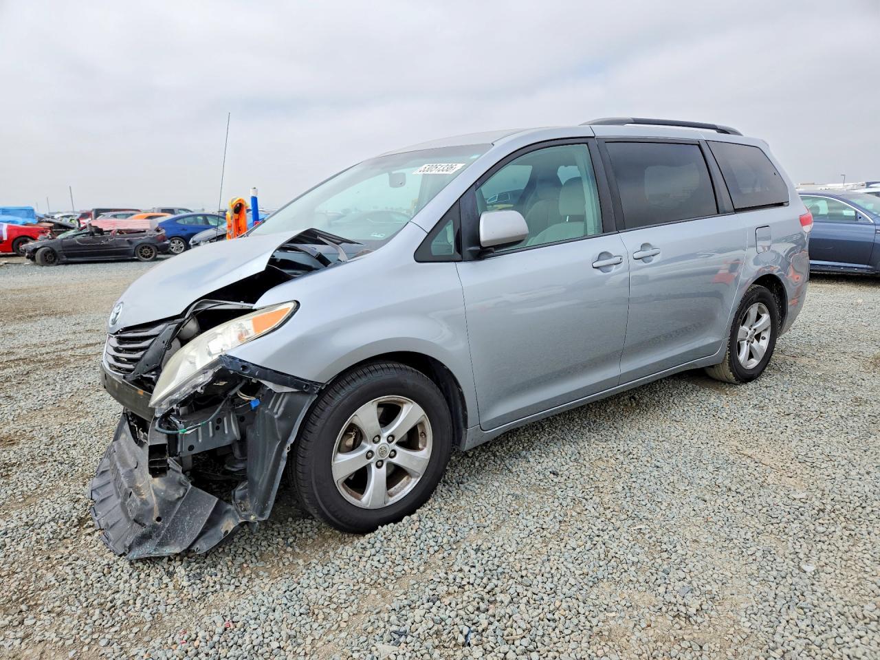 2014 TOYOTA SIENNA