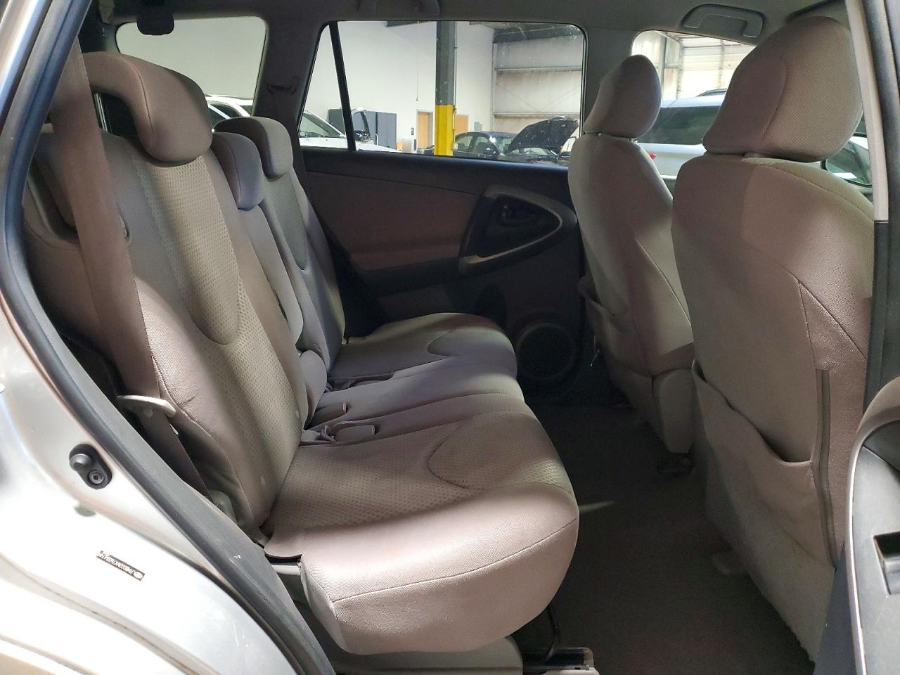2007 TOYOTA RAV4 BASE photo 11