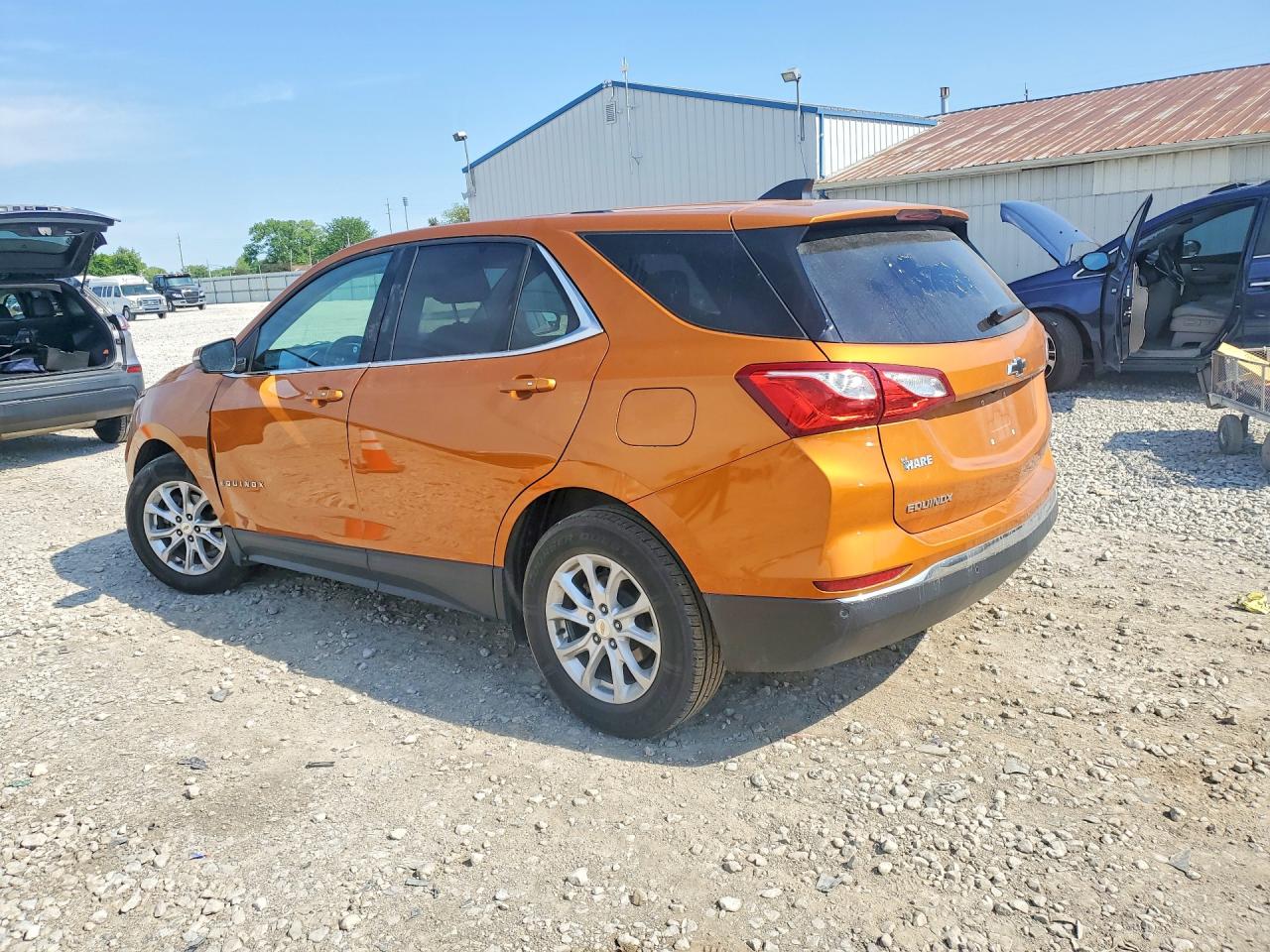 2019 CHEVROLET EQUINOX LT photo 2