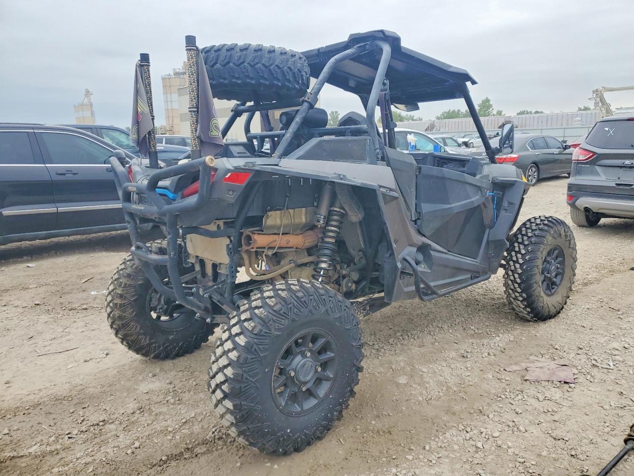 2019 POLARIS RZR UTILITY VEHICLE photo 10
