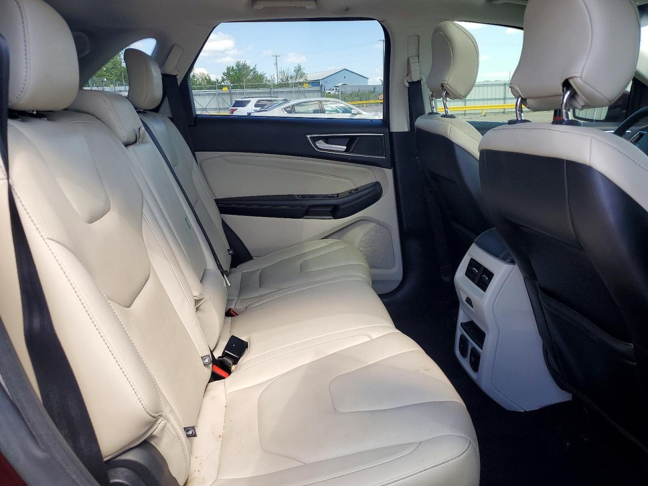 2017 FORD EDGE photo 31