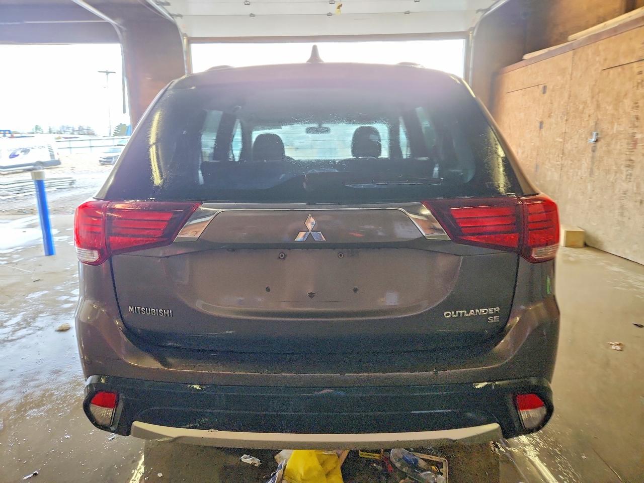 2018 MITSUBISHI OUTLANDER SE photo 11