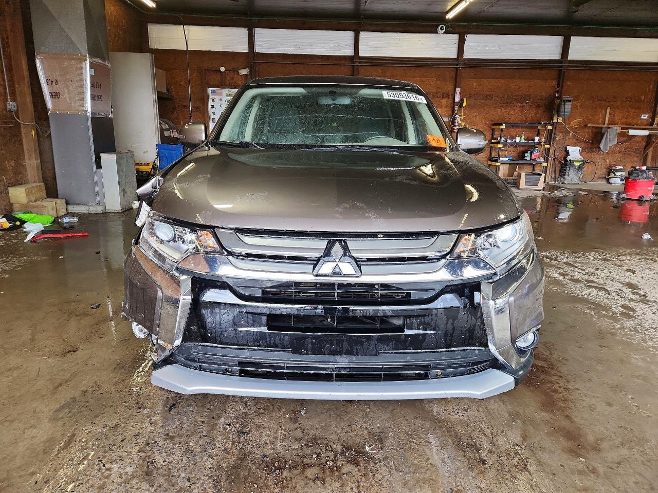 2018 MITSUBISHI OUTLANDER SE photo 9
