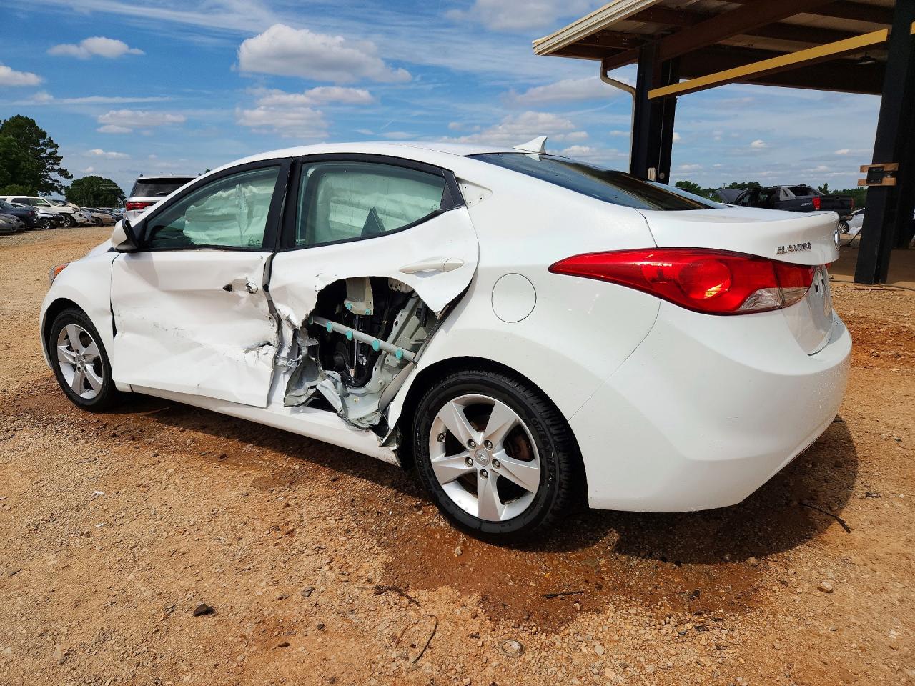 2013 HYUNDAI ELANTRA GLS photo 3