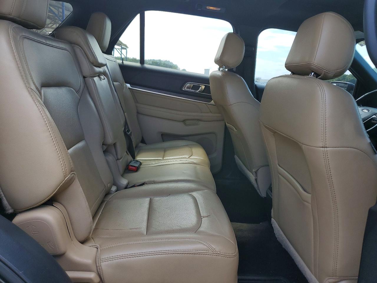 2017 FORD EXPLORER LIMITED photo 10