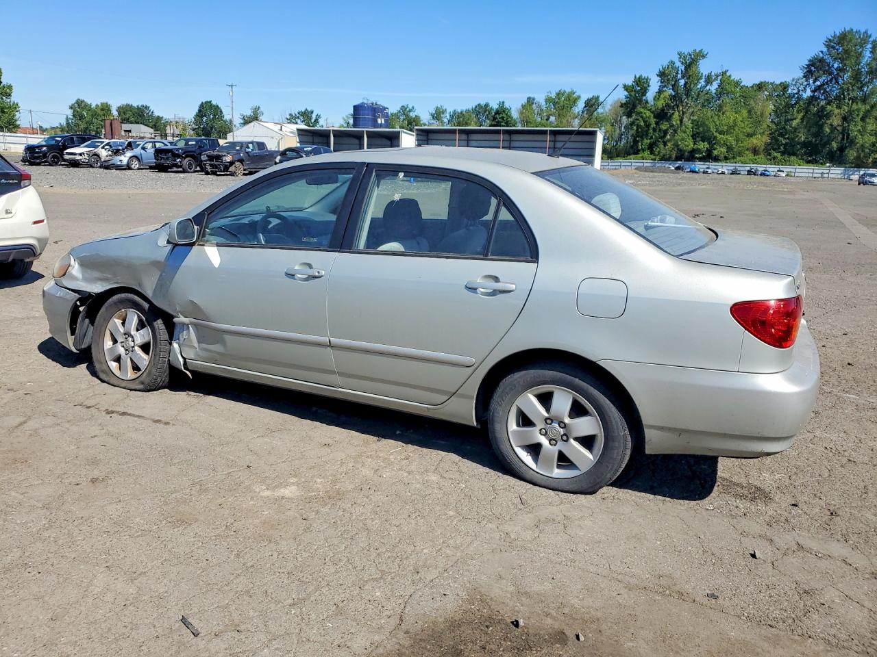 2003 TOYOTA COROLLA LE photo 3