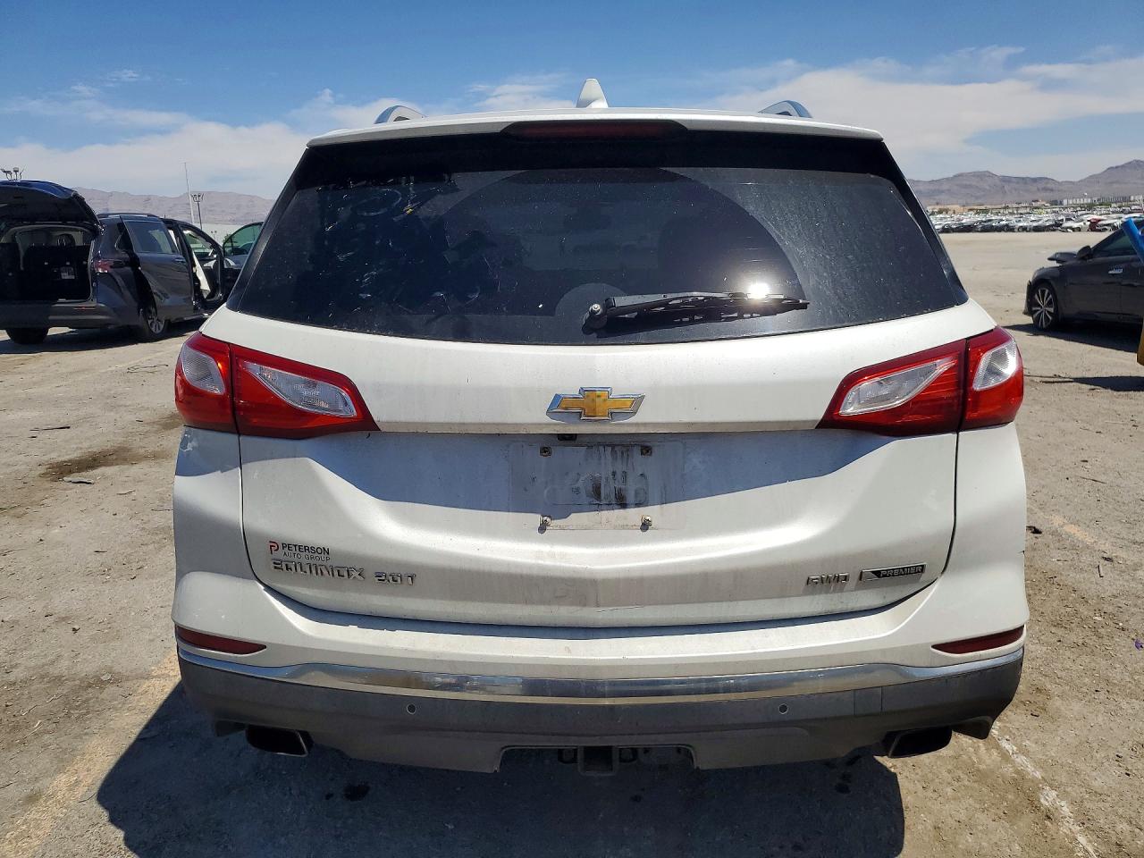 2018 CHEVROLET EQUINOX PREMIER photo 16