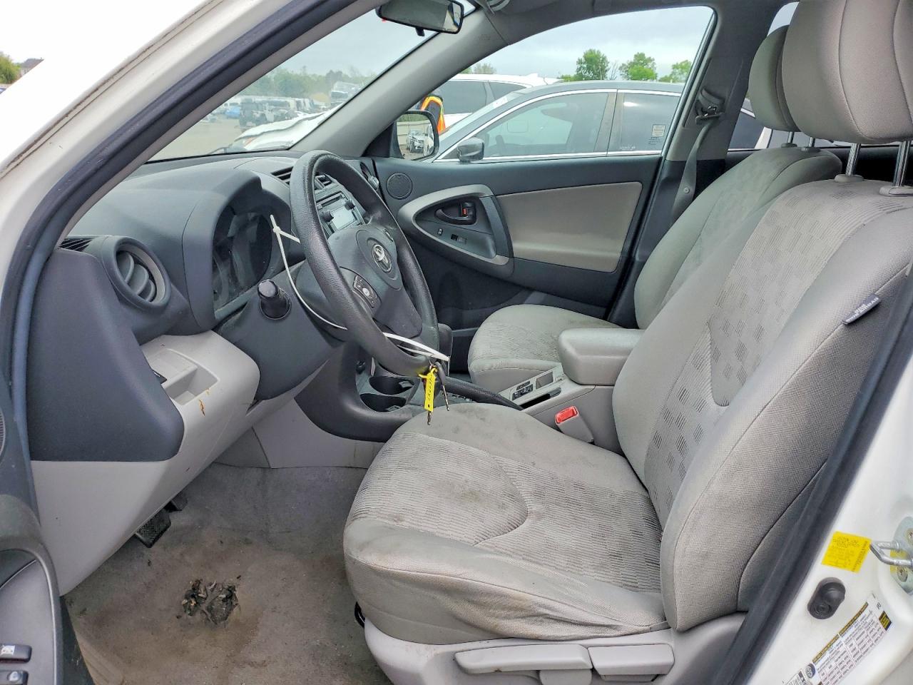 2012 TOYOTA RAV4 BASE photo 25