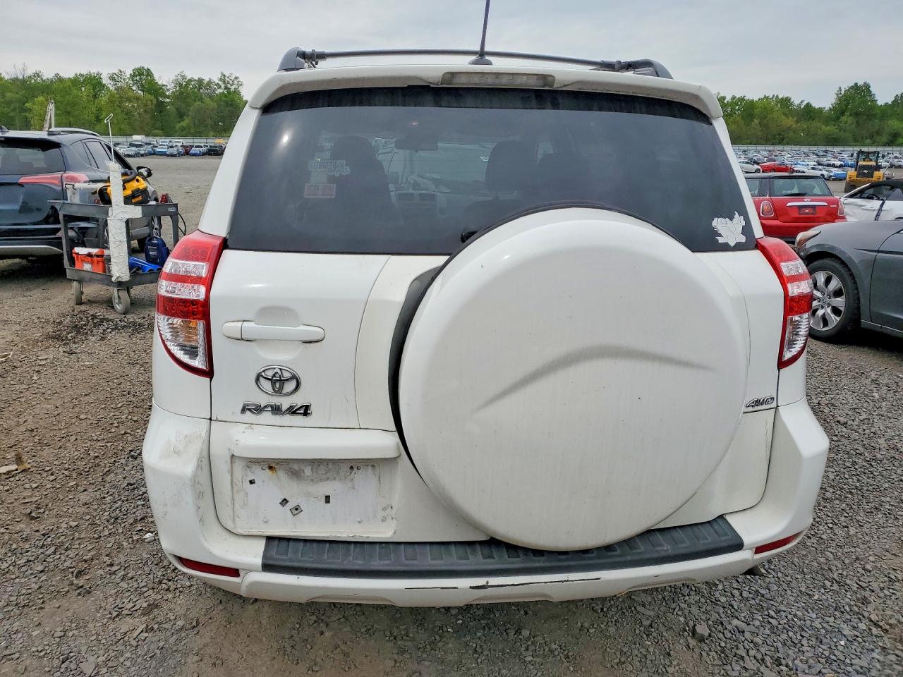 2012 TOYOTA RAV4 BASE photo 21