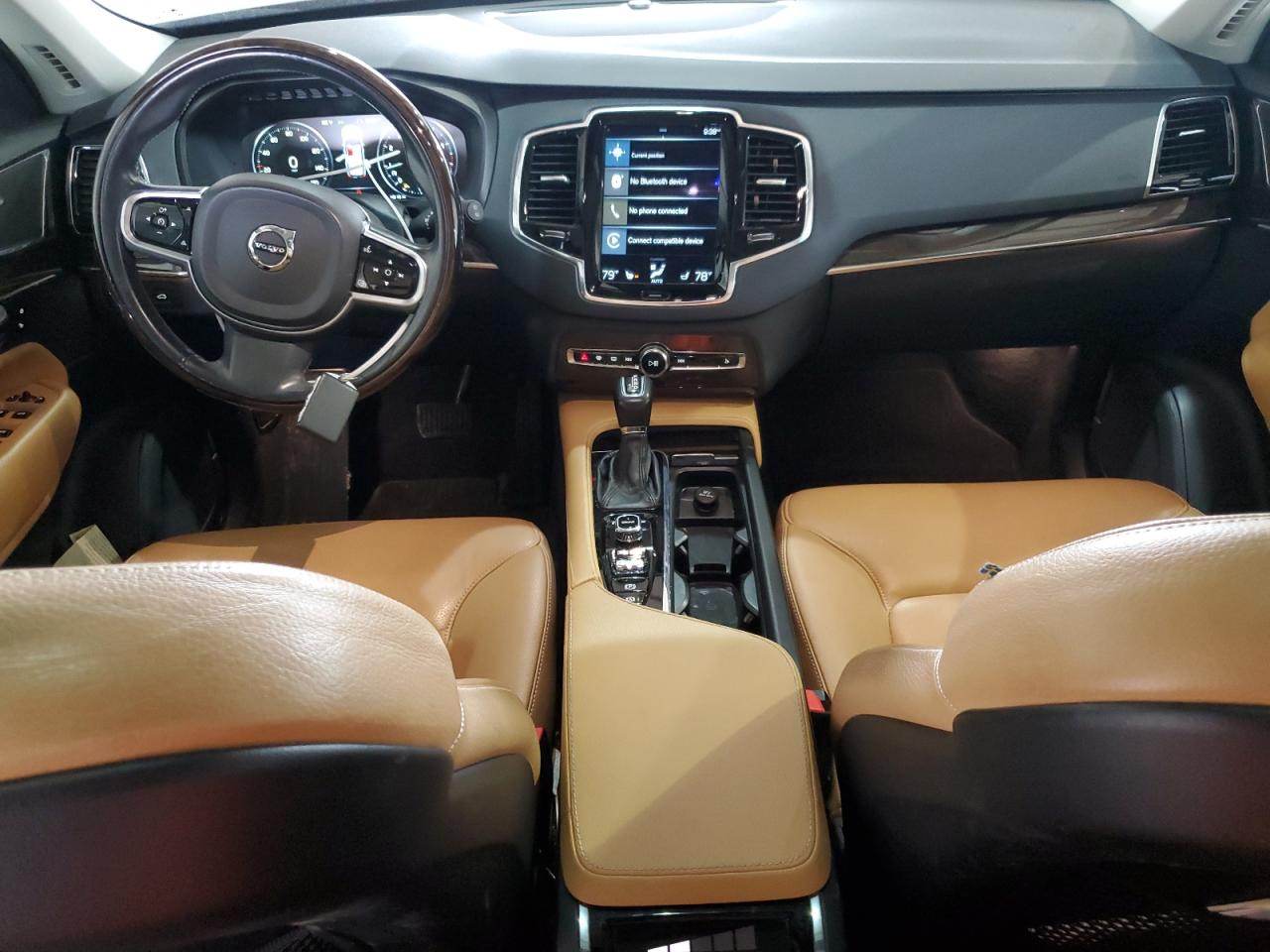 2016 VOLVO XC90 T6 photo 8