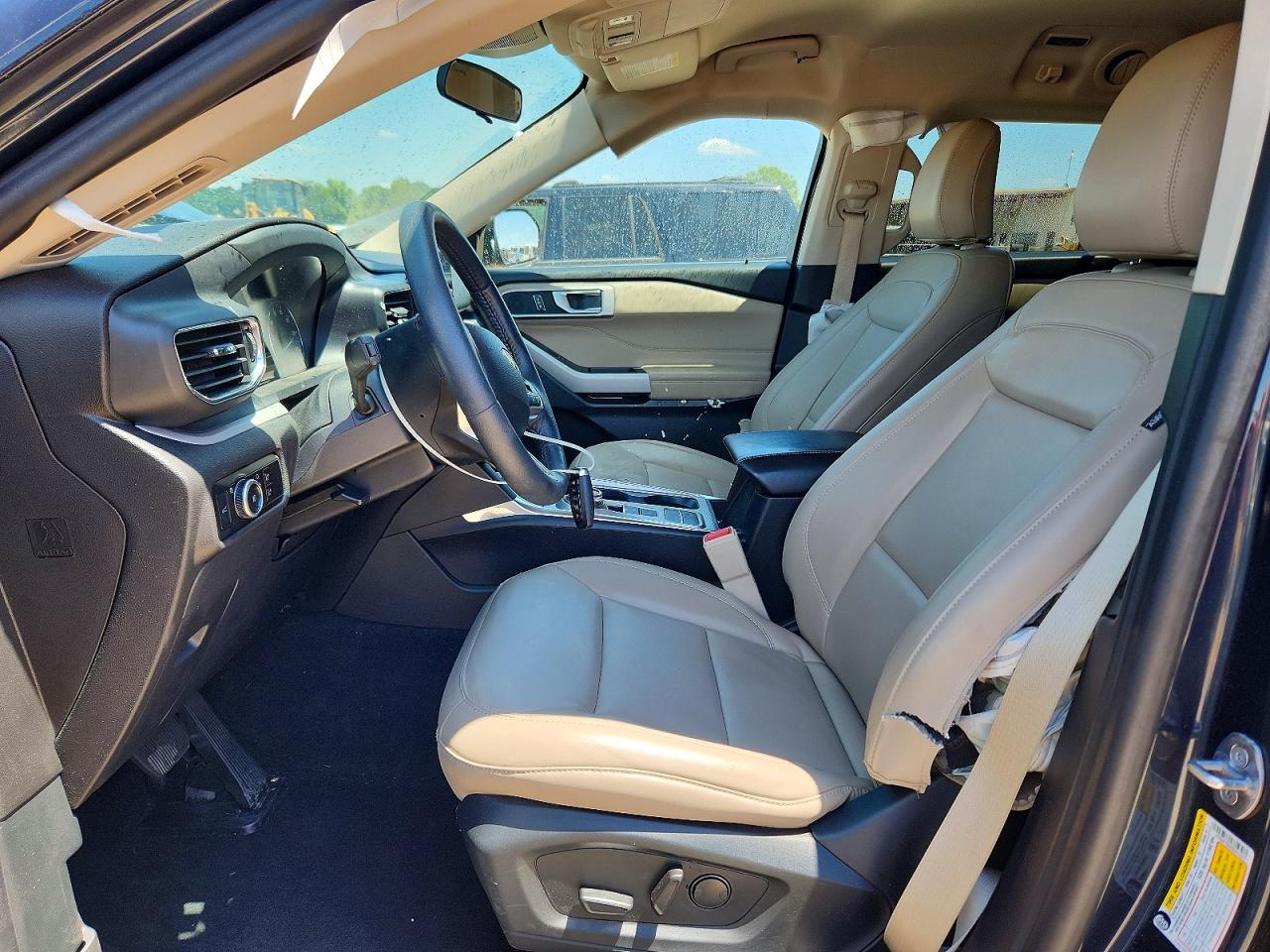 2024 FORD EXPLORER XLT photo 13