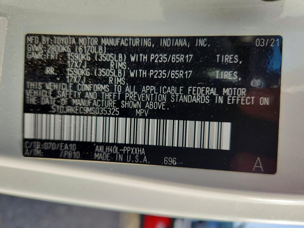 2021 TOYOTA SIENNA XLE photo 40