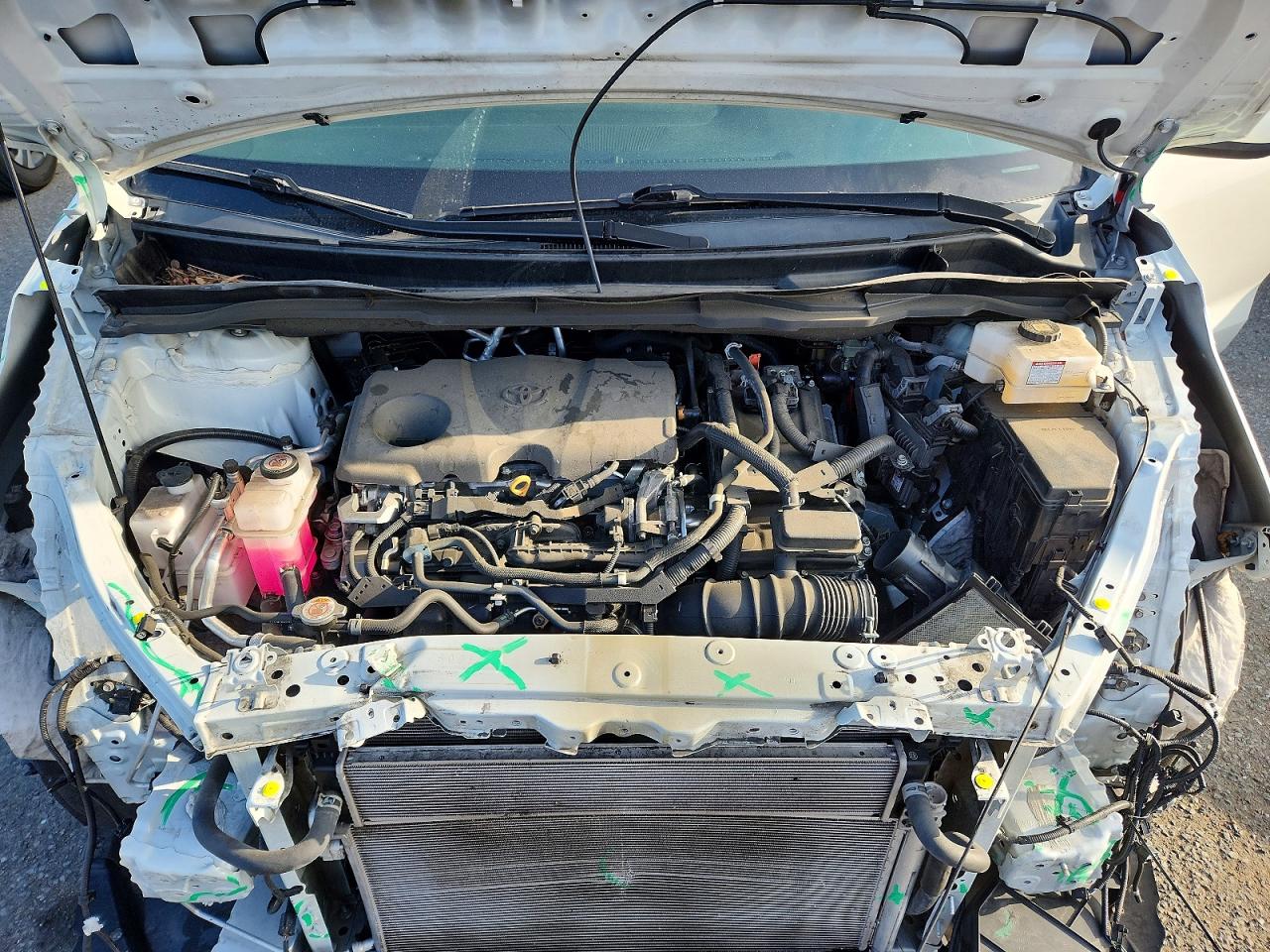 2021 TOYOTA SIENNA XLE photo 34