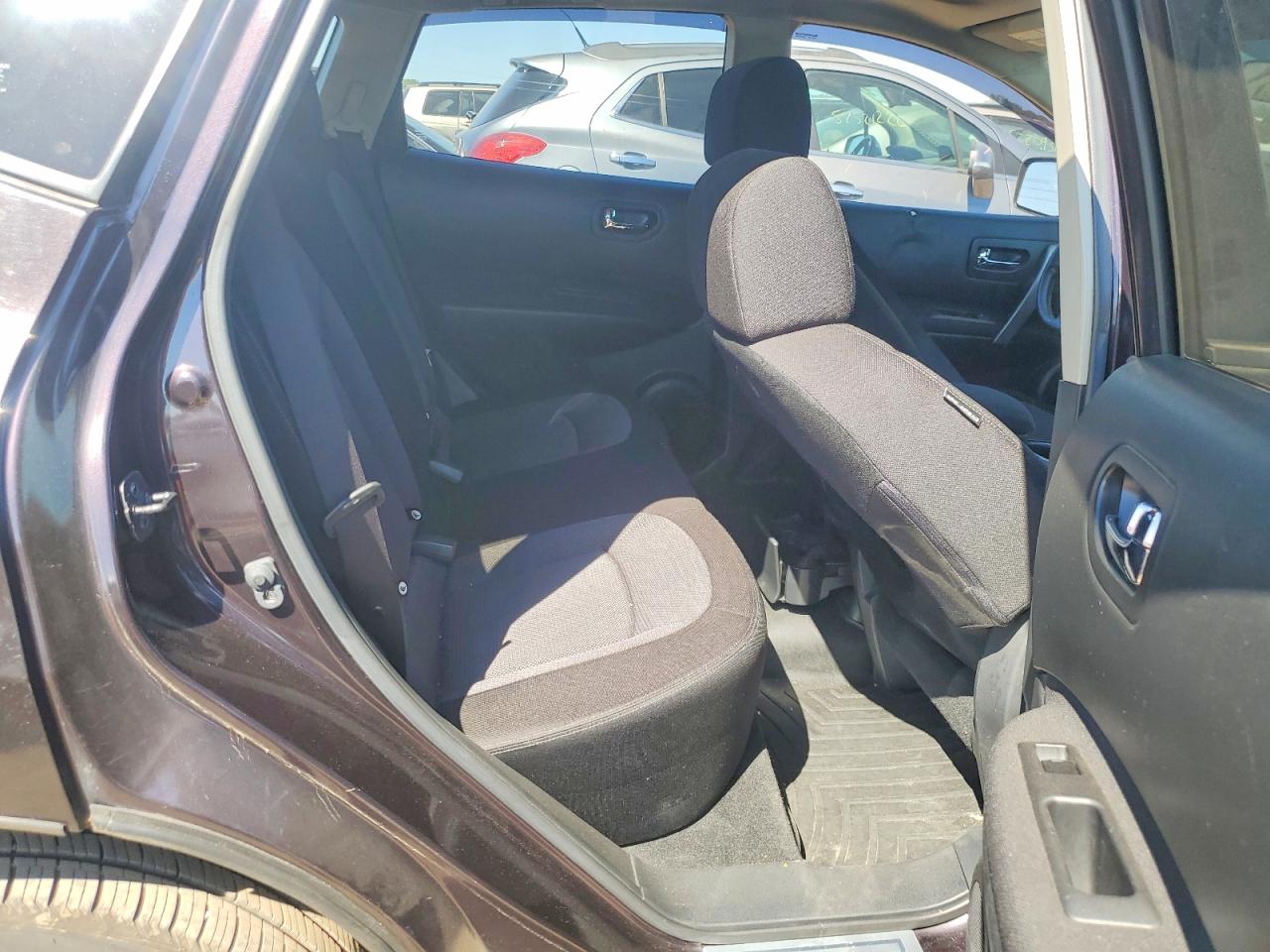 2013 NISSAN ROGUE S photo 28