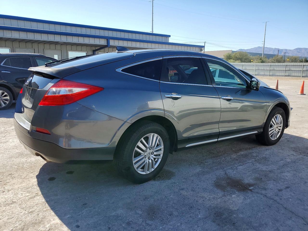 2014 HONDA CROSSTOUR EXL photo 5