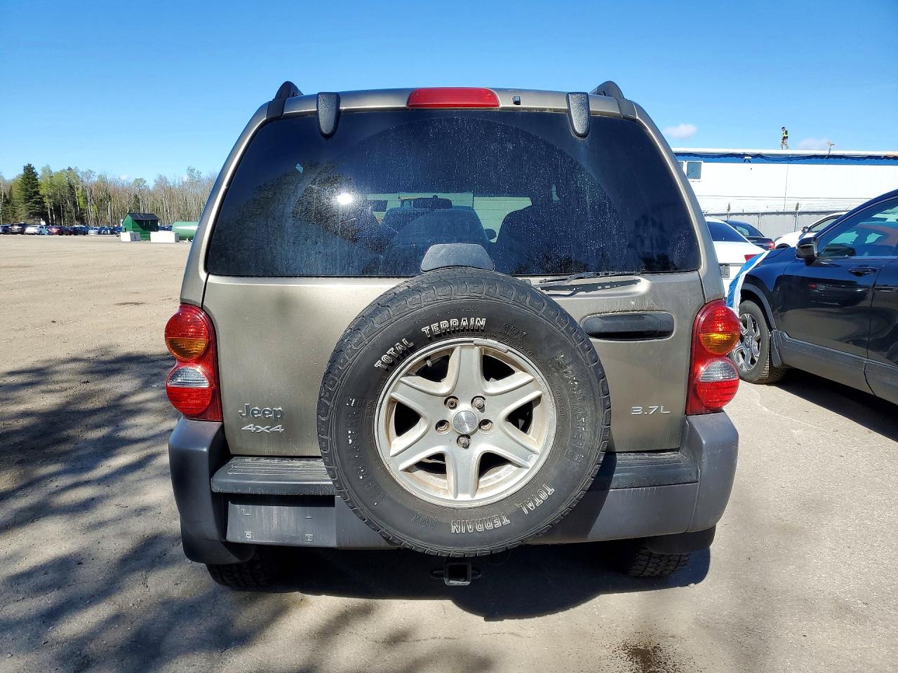 2004 JEEP LIBERTY SPORT photo 11