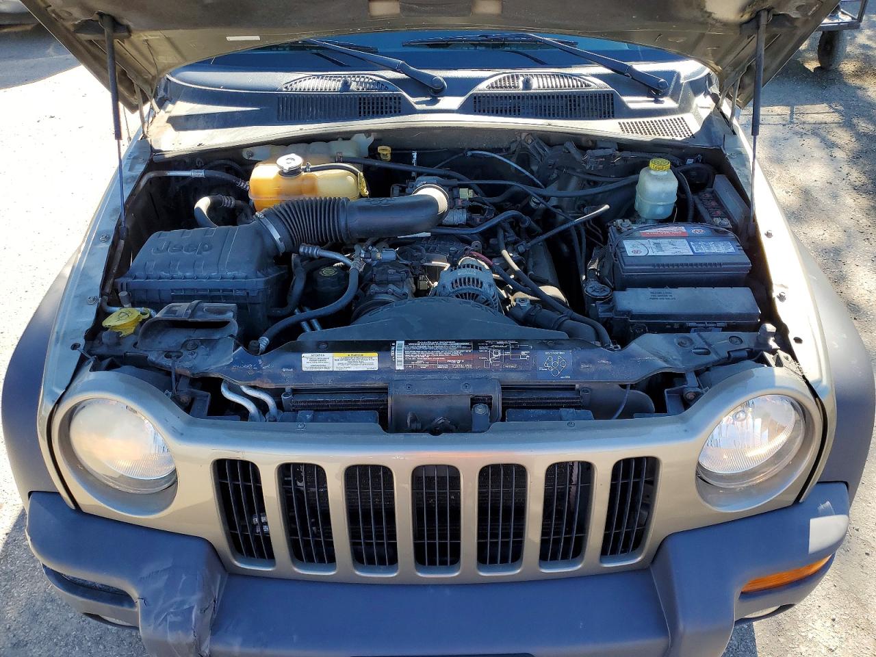 2004 JEEP LIBERTY SPORT photo 21