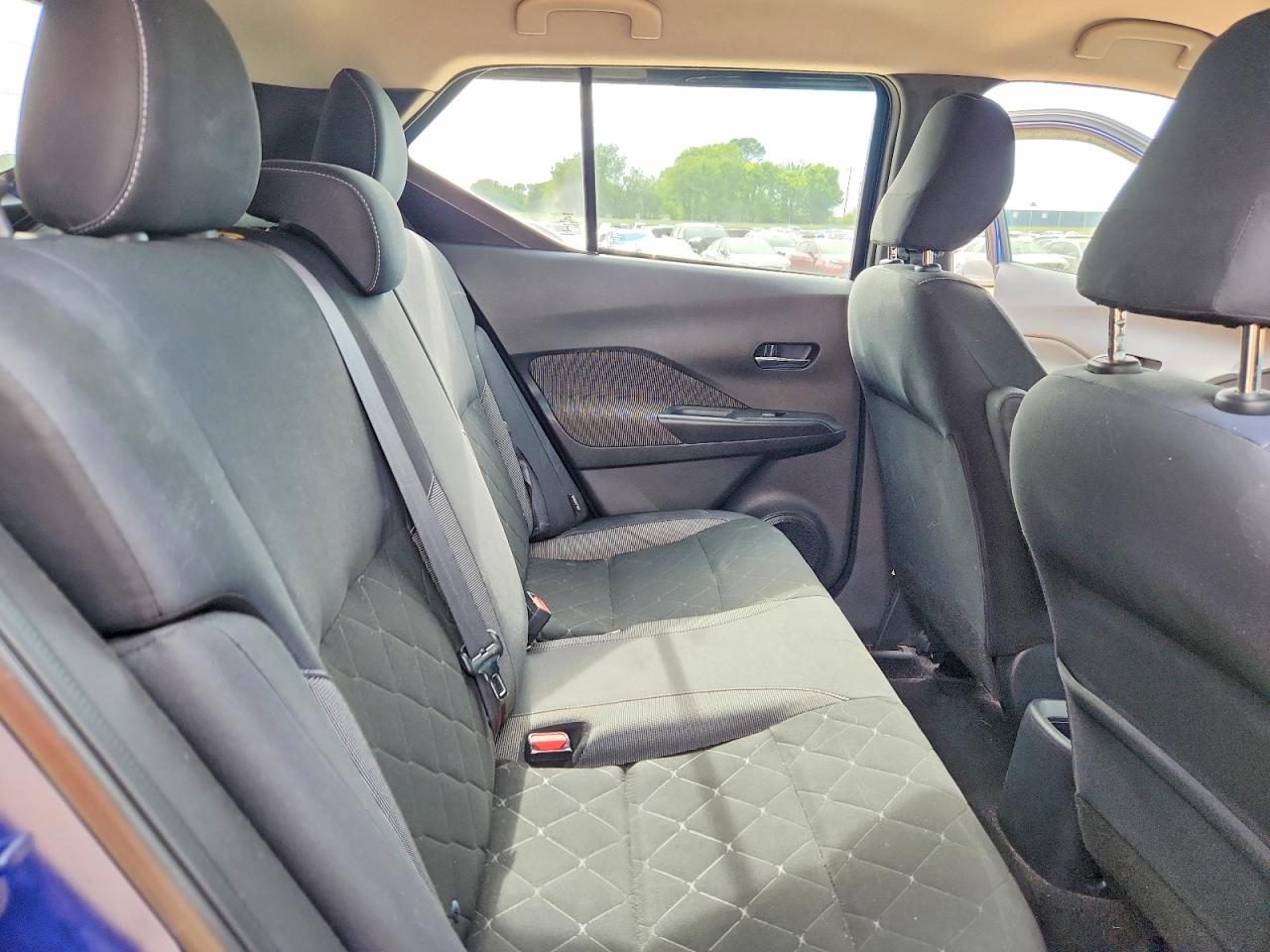 2020 NISSAN KICKS SV photo 21