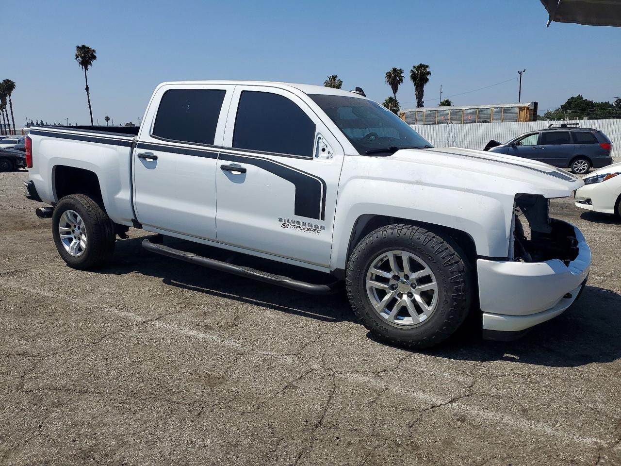 2018 CHEVROLET SILVERADO C1500 CUSTOM photo 10
