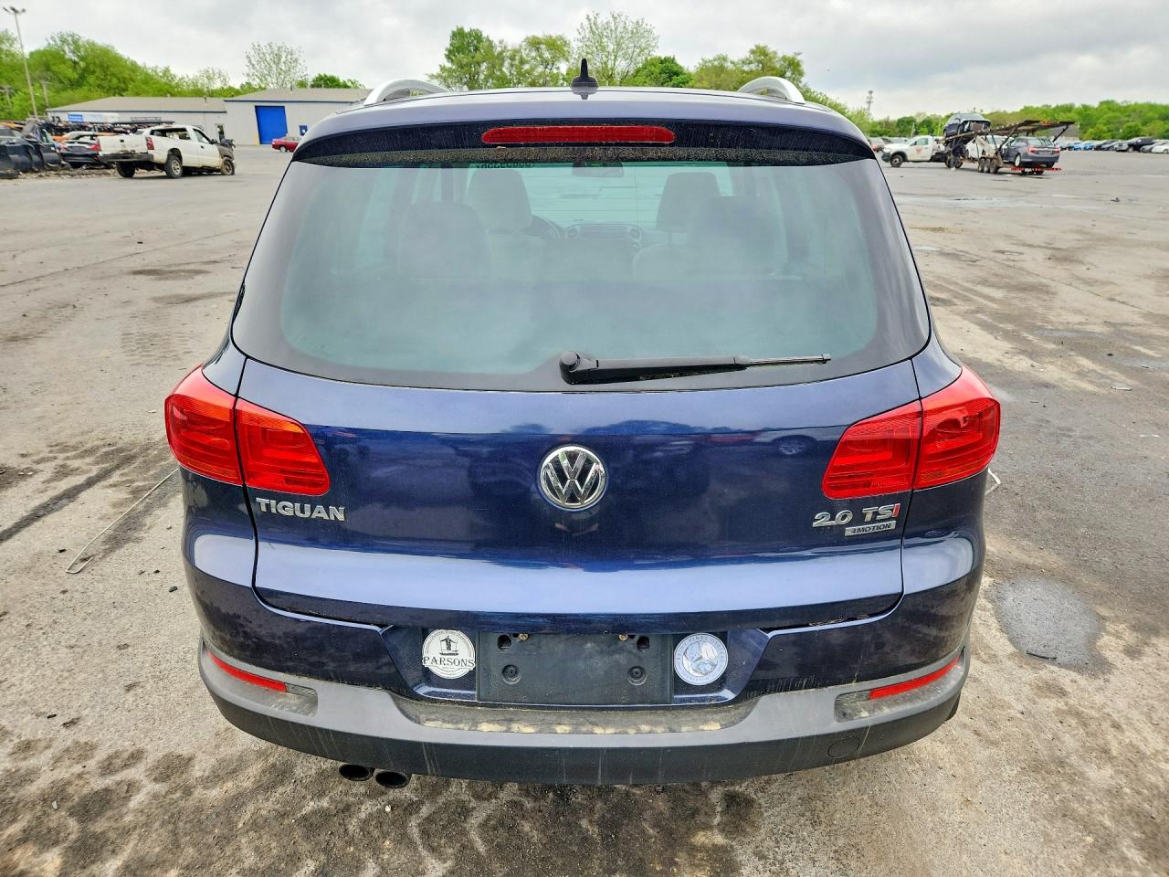 2013 VOLKSWAGEN TIGUAN S photo 16