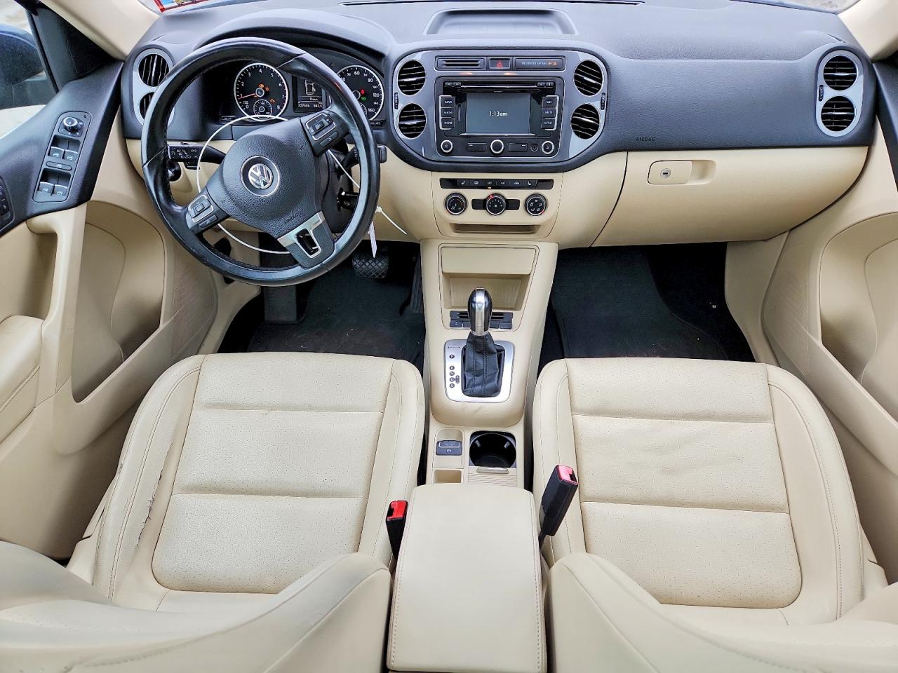 2013 VOLKSWAGEN TIGUAN S photo 22