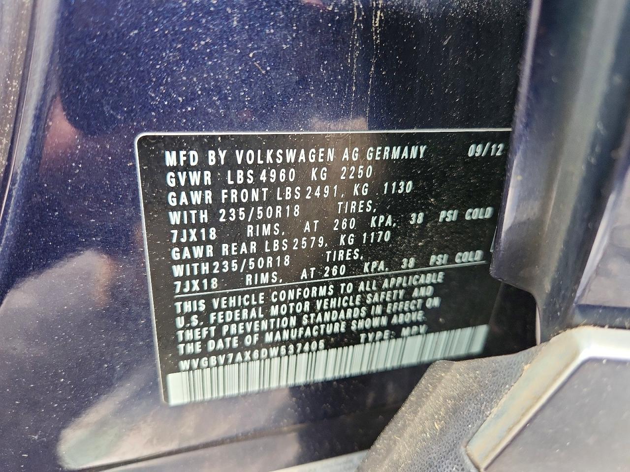 2013 VOLKSWAGEN TIGUAN S photo 37