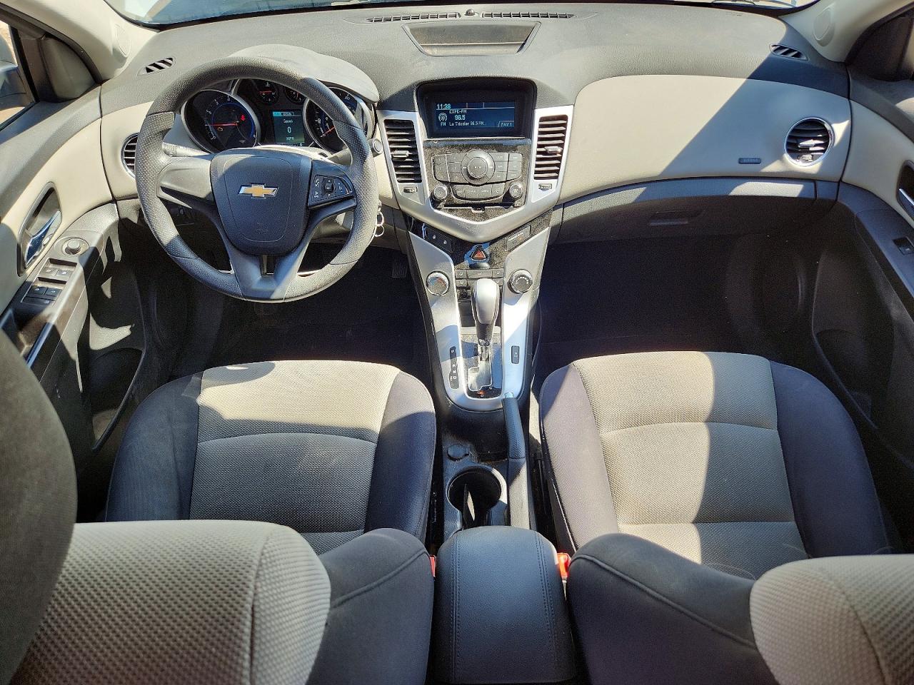 2014 CHEVROLET CRUZE LS photo 22