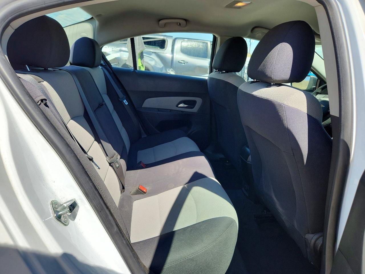 2014 CHEVROLET CRUZE LS photo 28