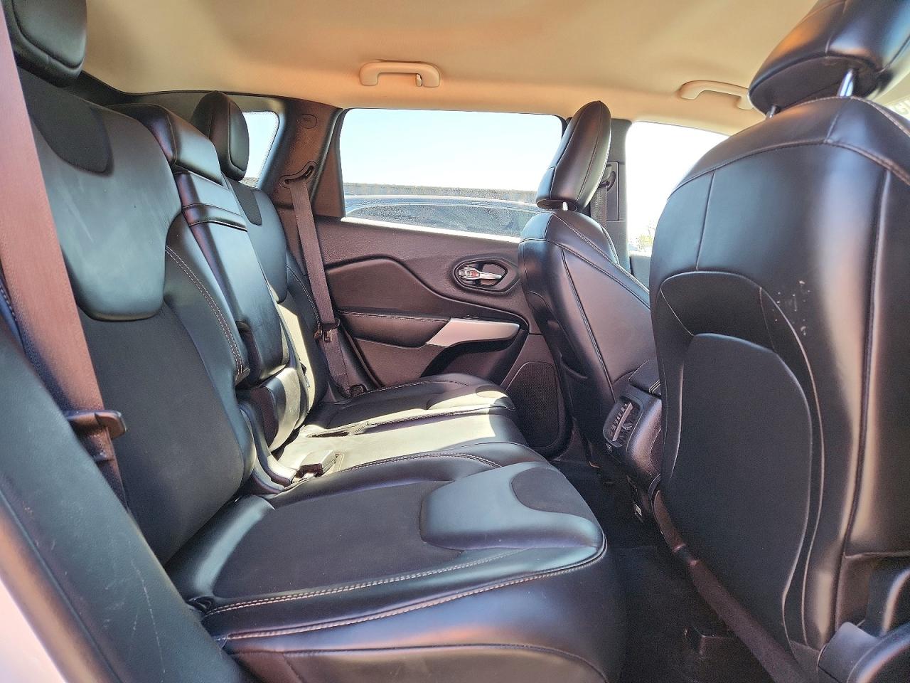 2018 JEEP CHEROKEE LATITUDE PLUS photo 31