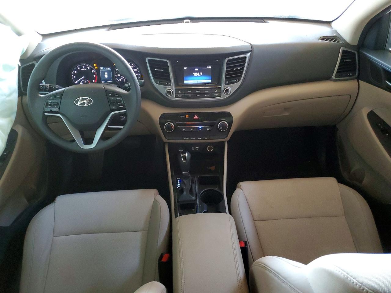 2017 HYUNDAI TUCSON SE photo 22