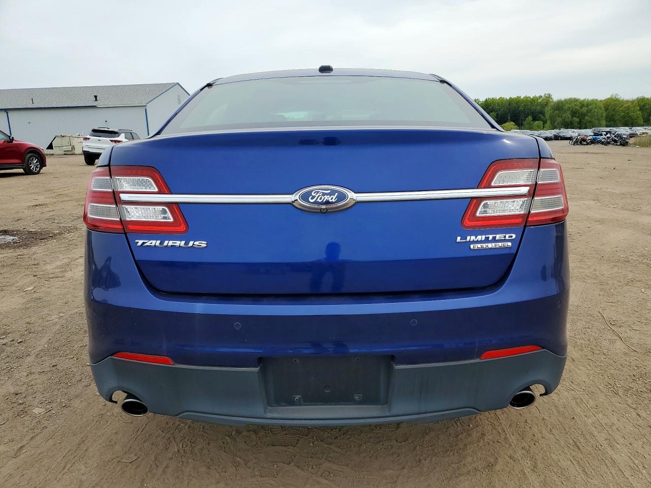 2015 FORD TAURUS LIMITED photo 11