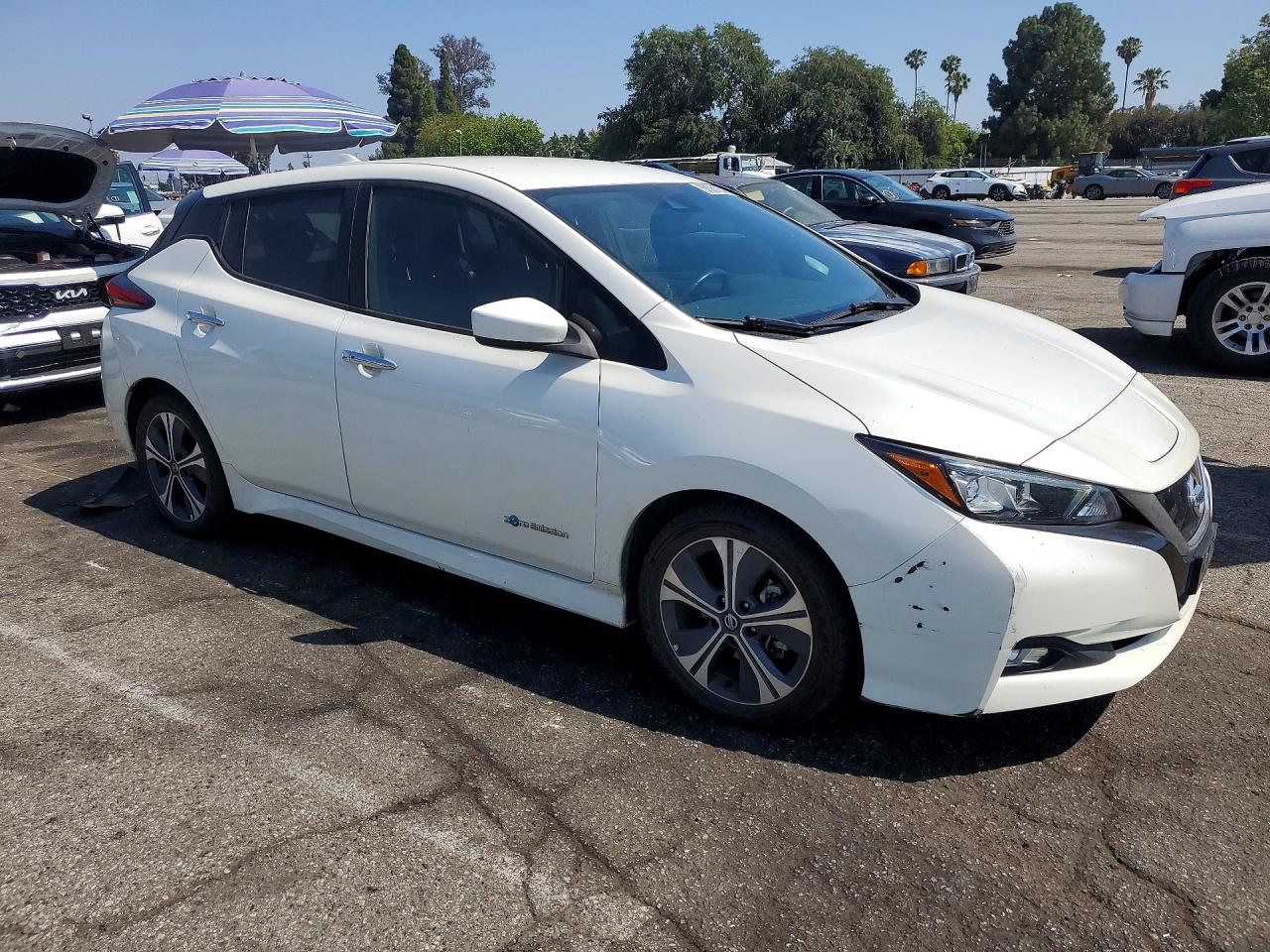 2018 NISSAN LEAF SV photo 4